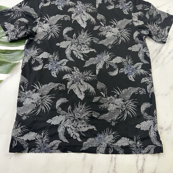 Travis Mathew Mens Polo Shirt Size S Gray Black Hawaiian Floral Tropical - Picture 12 of 12
